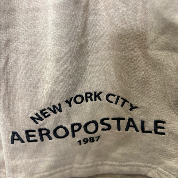 Aeropostale, Terry cloth short size small - Picture 3 of 7